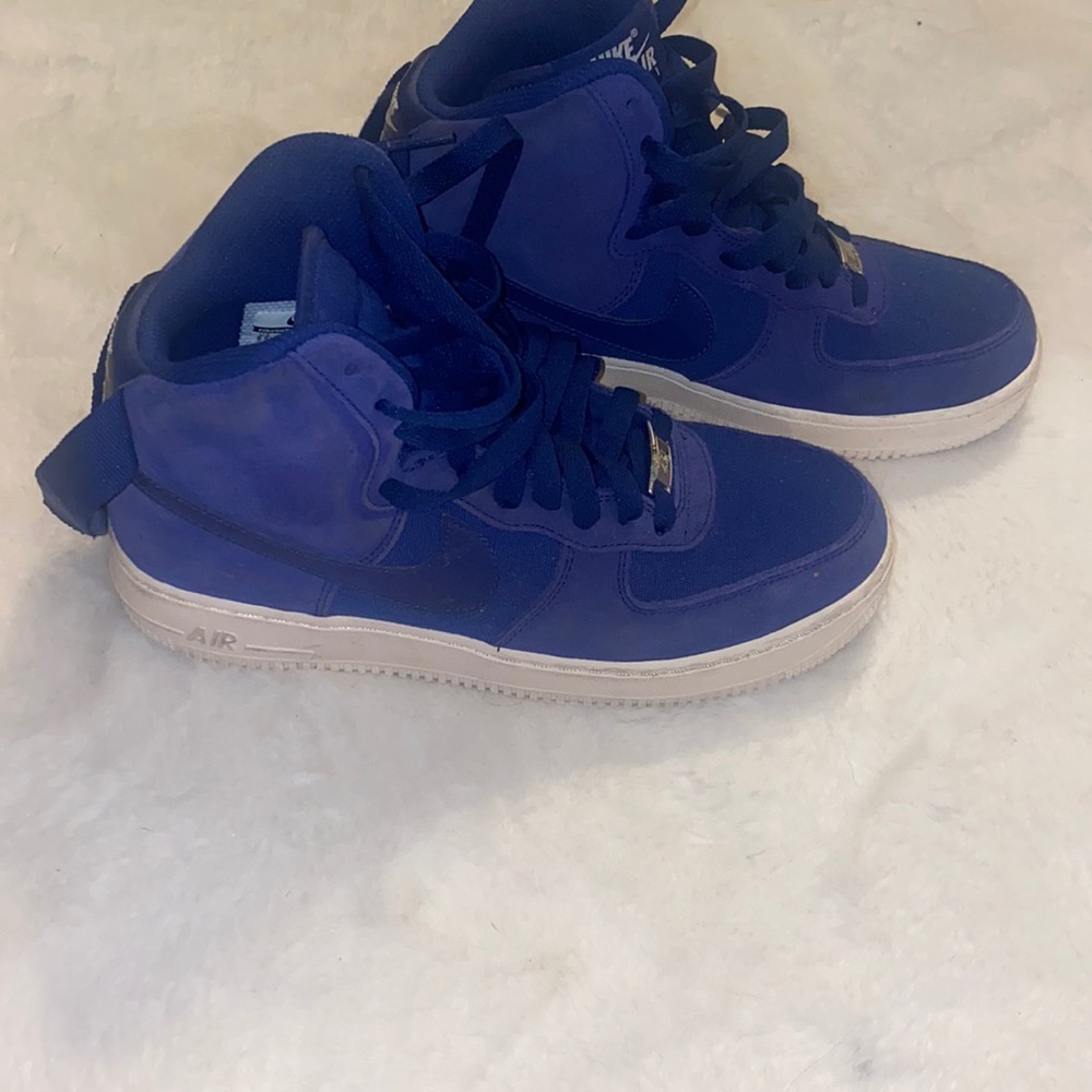 Boys 6.5 Nike